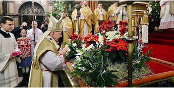 Polscy biskupi podczas Pasterek: 