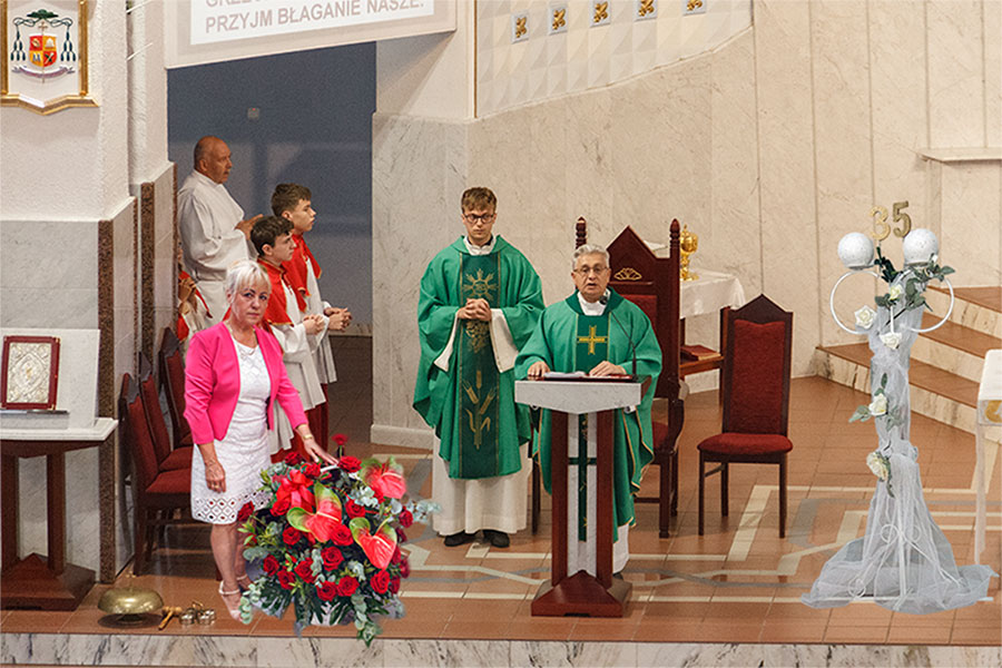 Msza wita dzikczynna z okazji rocznicy 35.rpcznicy rozpoczcia posugi kapaskiej w parafii przez ks. Zygmunta Kokoszk - 23.06.2024. 